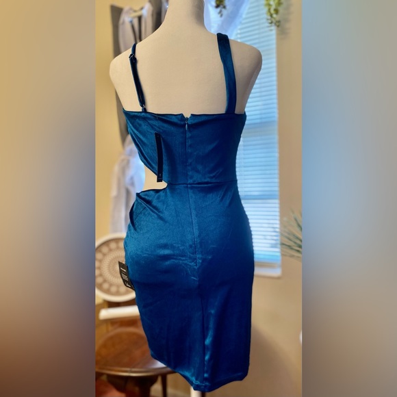 NWT Lulu’s Velvet Metallic Teal Green Formal or Semi-Formal - Picture 2 of 11